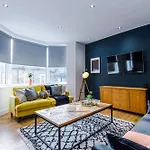The Gatsby In 3 Bedrooms - Parking 公寓 哈罗盖特