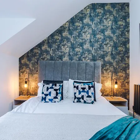 The Gatsby In Harrogate 3 Bedrooms - Parking