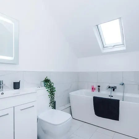 The Gatsby In Harrogate 3 Bedrooms - Parking *