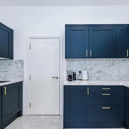 The Gatsby In Harrogate 3 Bedrooms - Parking Daire