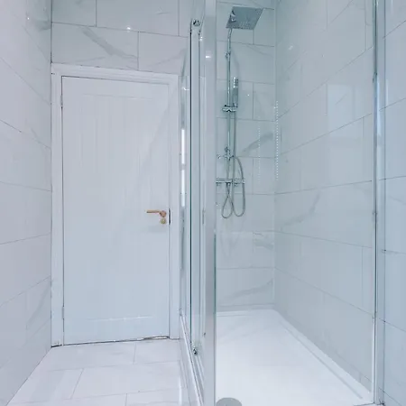 The Gatsby In 3 Bedrooms - Parking *