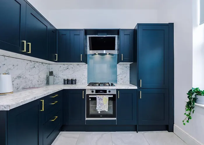 Gatsby House - Parking & Pool Table *