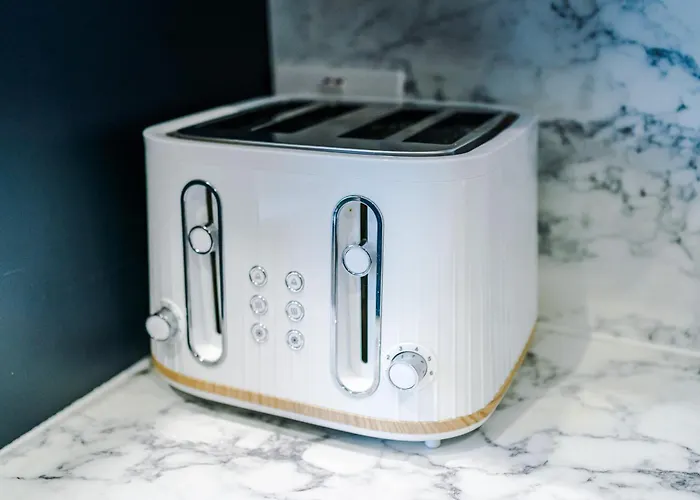 Gatsby House - Parking & Pool Table Apartman *