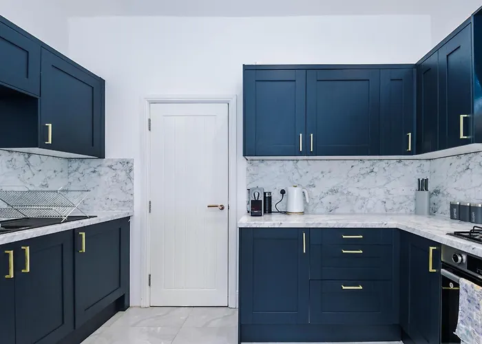 Gatsby House - Parking & Pool Table Apartman