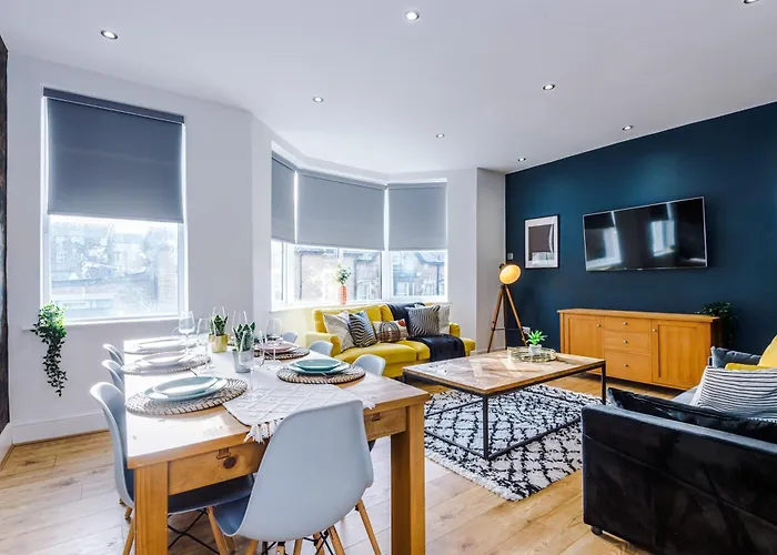 Gatsby House - Parking & Pool Table Apartman *