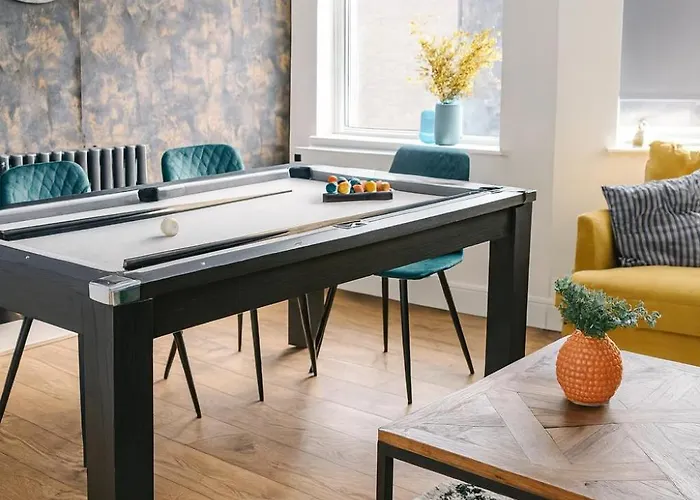 Gatsby House - Parking & Pool Table דירה הרוגייט