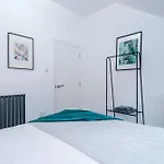 The Gatsby In 3 Bedrooms - Parking 公寓 哈罗盖特