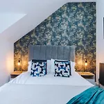 The Gatsby In 3 Bedrooms - Parking