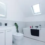The Gatsby In 3 Bedrooms - Parking * 哈罗盖特