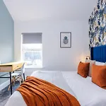 The Gatsby In 3 Bedrooms - Parking