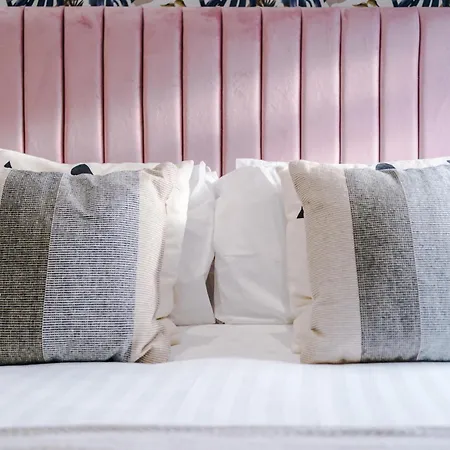 The Gatsby In 3 Bedrooms - Parking